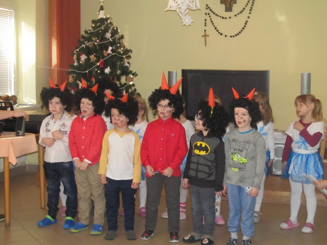 Vianočný program deti z MŠ Hriňová