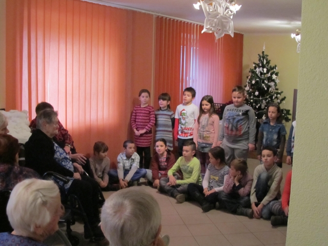 Vianočný program detí z ŠKD Krivec